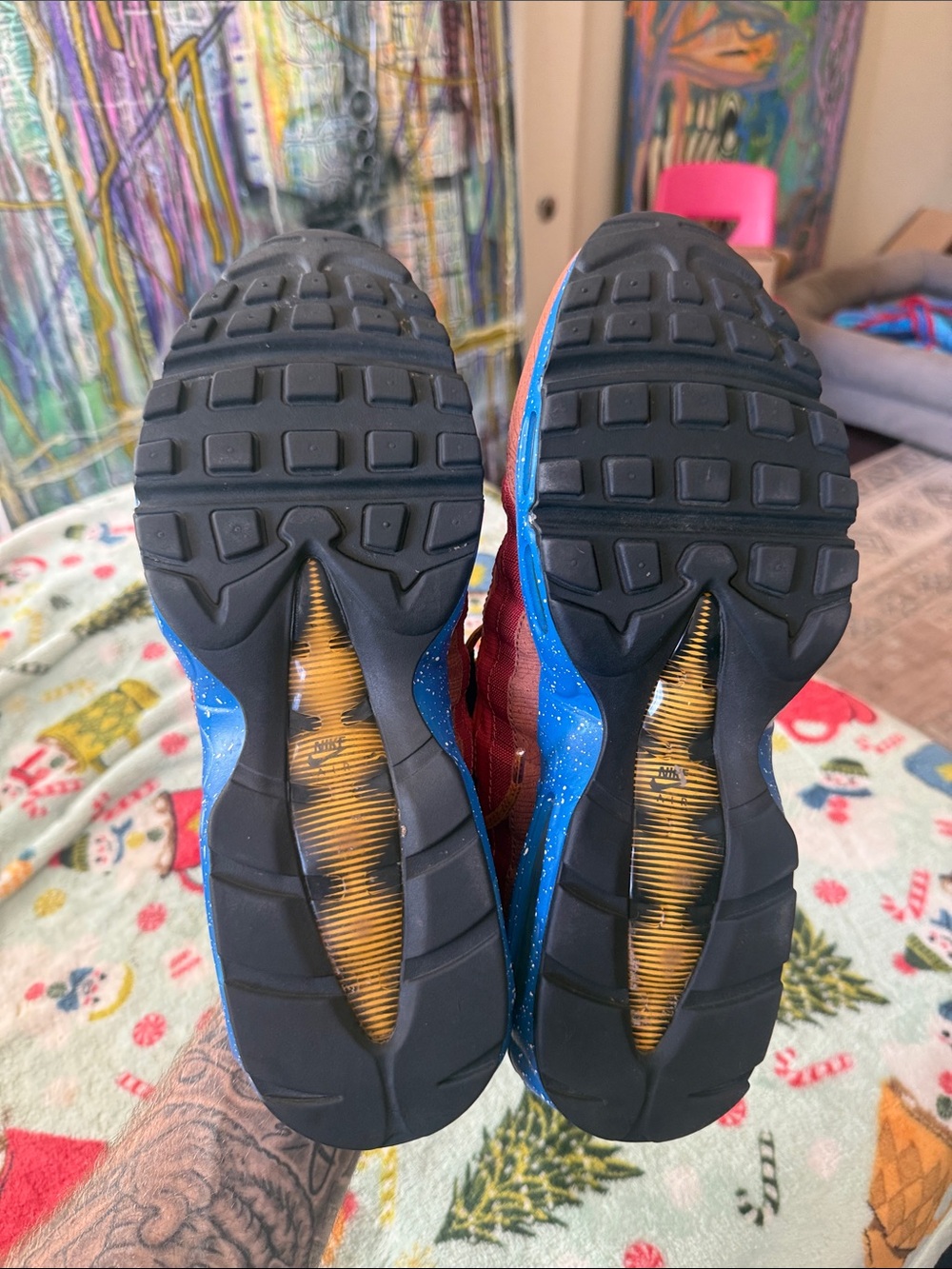 Air max 95 fire camp pack size 11.5
No box - Picture 5 of 5